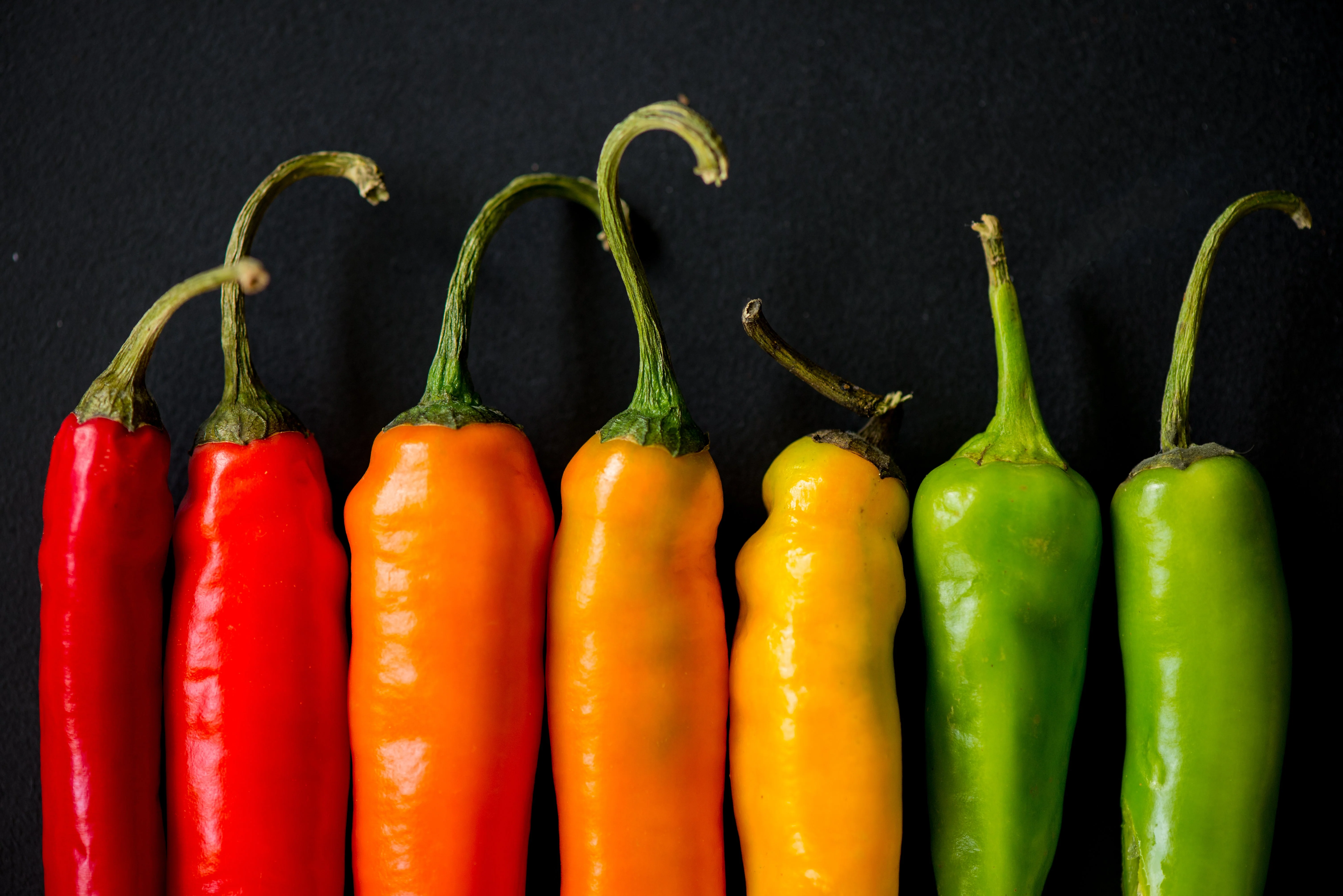 100 MIXED CAYENNE PEPPER Yellow Purple Orange Red Green Capsicum Vegetable Seeds - Image 3