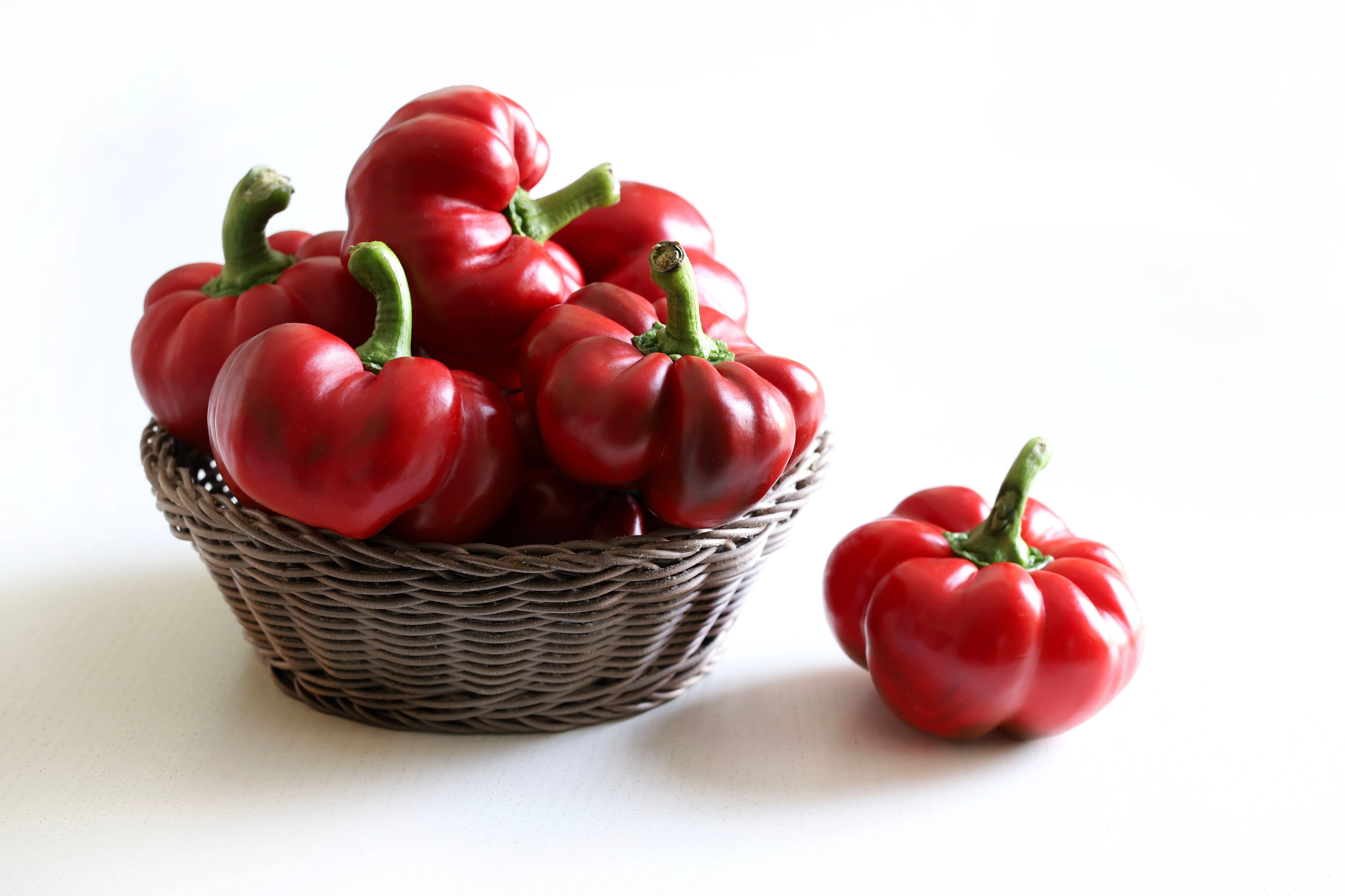 100 PIMENTO PEPPER (Red Sweet Pimientio / Italianelle / Cheese, Roasting, Frying Pepper) Capsicum Annuum Seeds - Image 2
