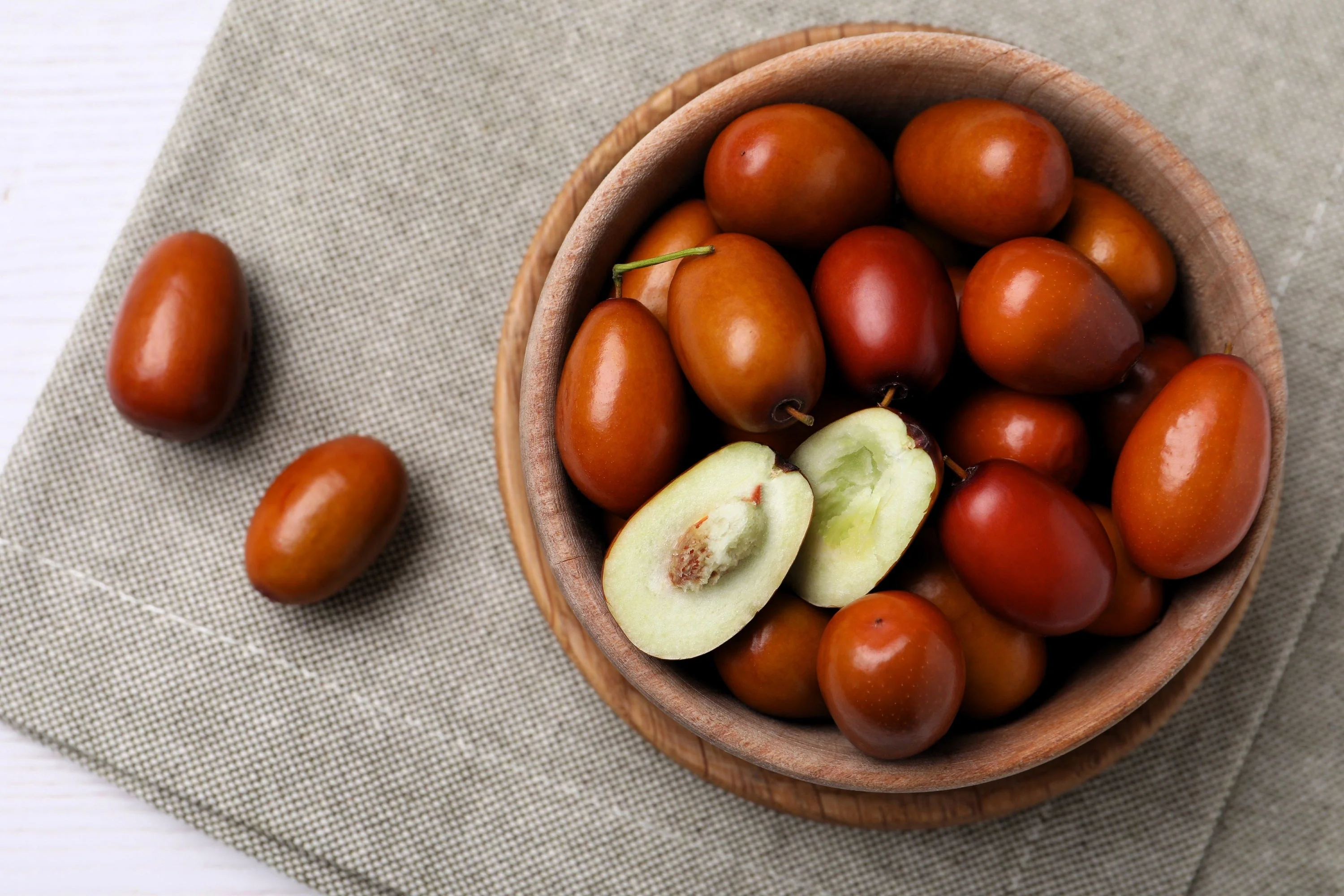 20 RED Chinese DATE TREE Edible Fruit Jujube Ziziphus Jujuba Yellow Flower Seeds - Image 10