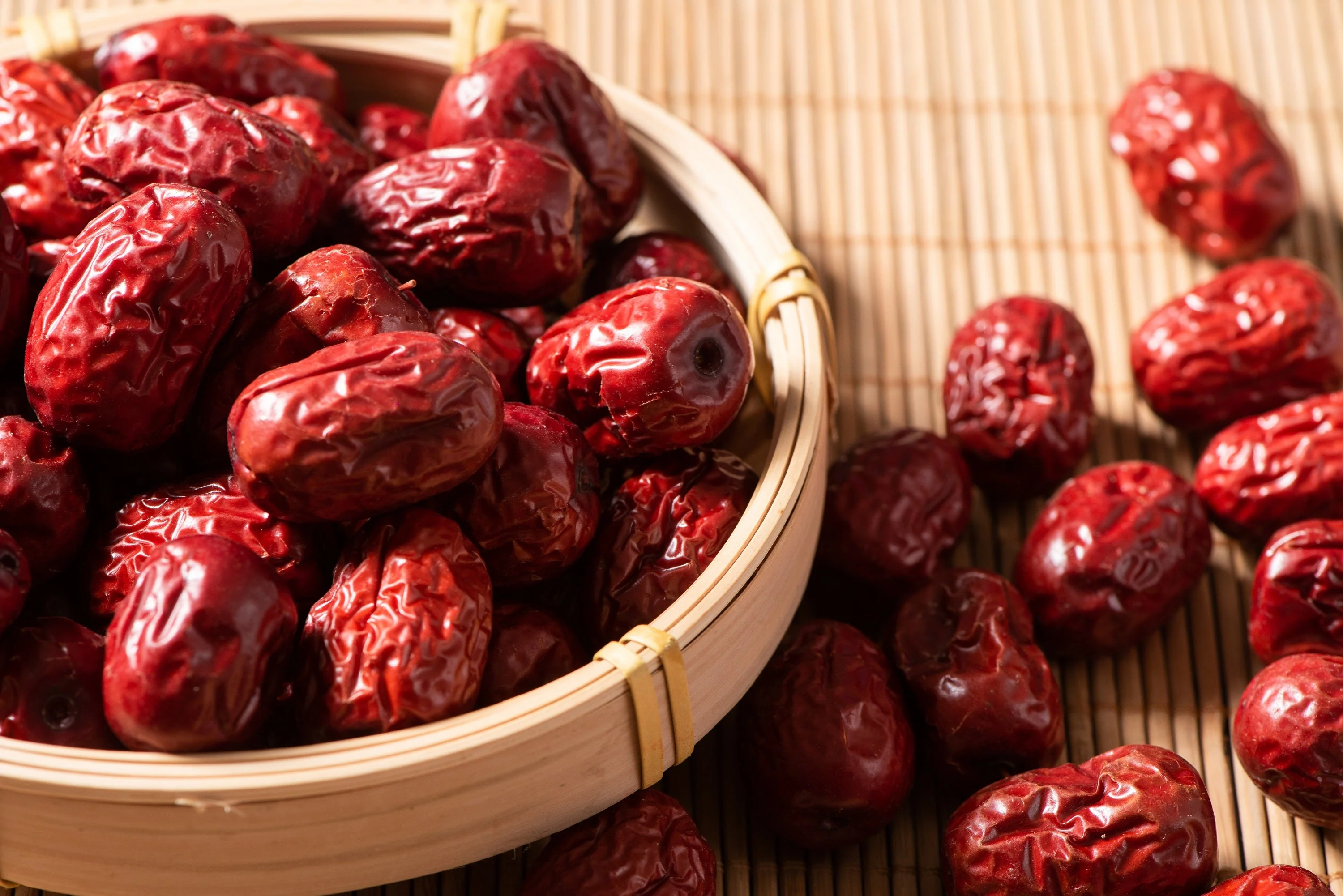 20 RED Chinese DATE TREE Edible Fruit Jujube Ziziphus Jujuba Yellow Flower Seeds - Image 3