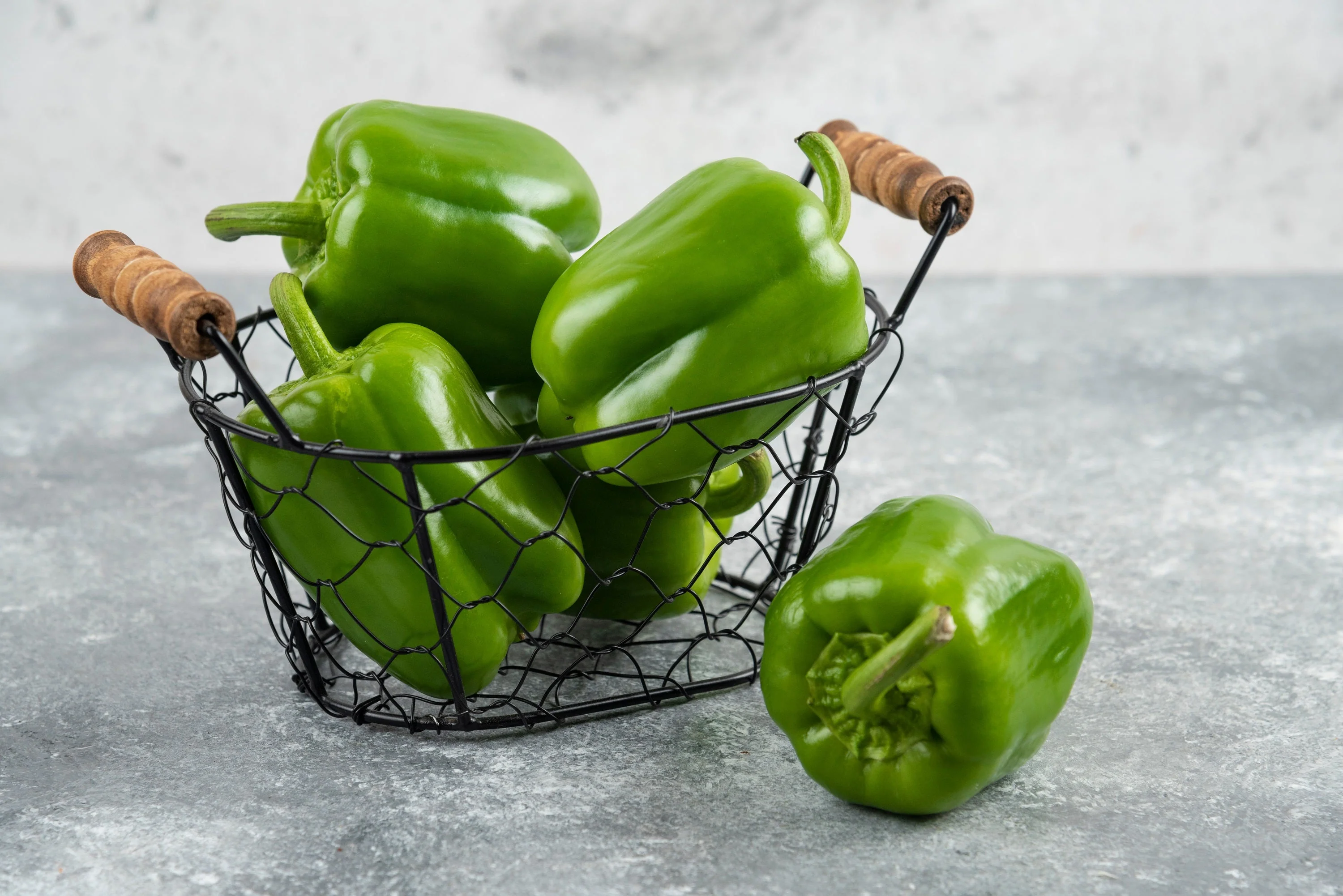 200 BIG GREEN Bell PEPPER Sweet Capsicum Annuum Vegetable Seeds - Image 4