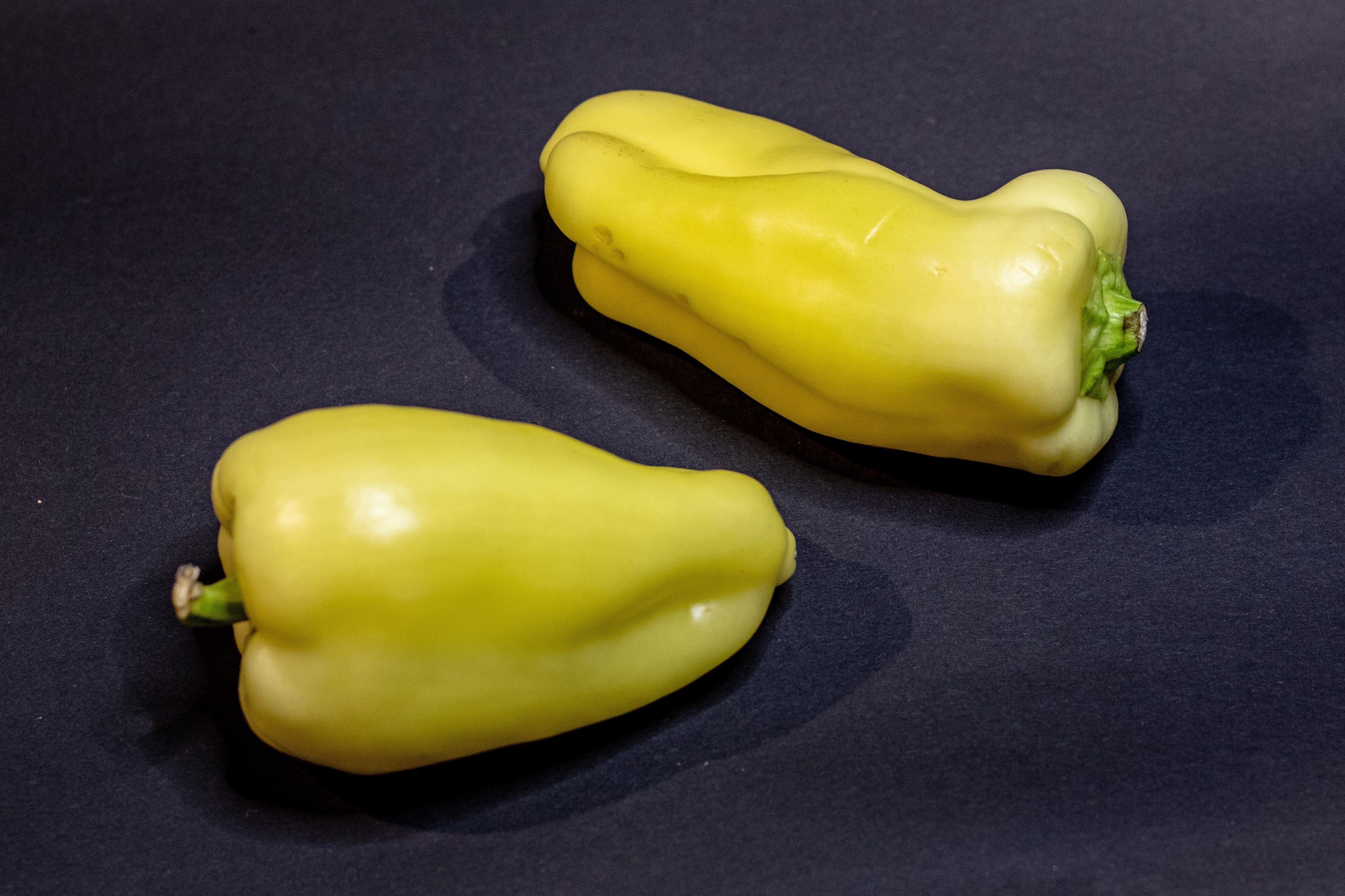 25 Organic GIANT SZEGEDI PEPPER Capsicum Annuum Hungarian Sweet Paprika / Tapered Bell White Yellow Orange Red Seeds - Image 3