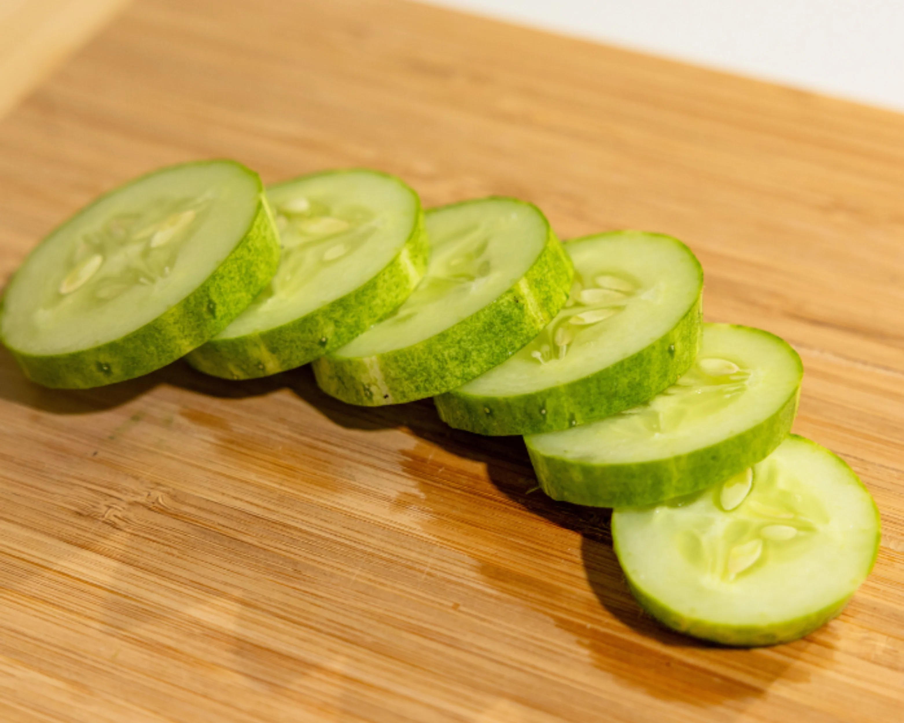 Burpless Tasty Green No. 26 Hybrid Cucumber Seeds - Image 2