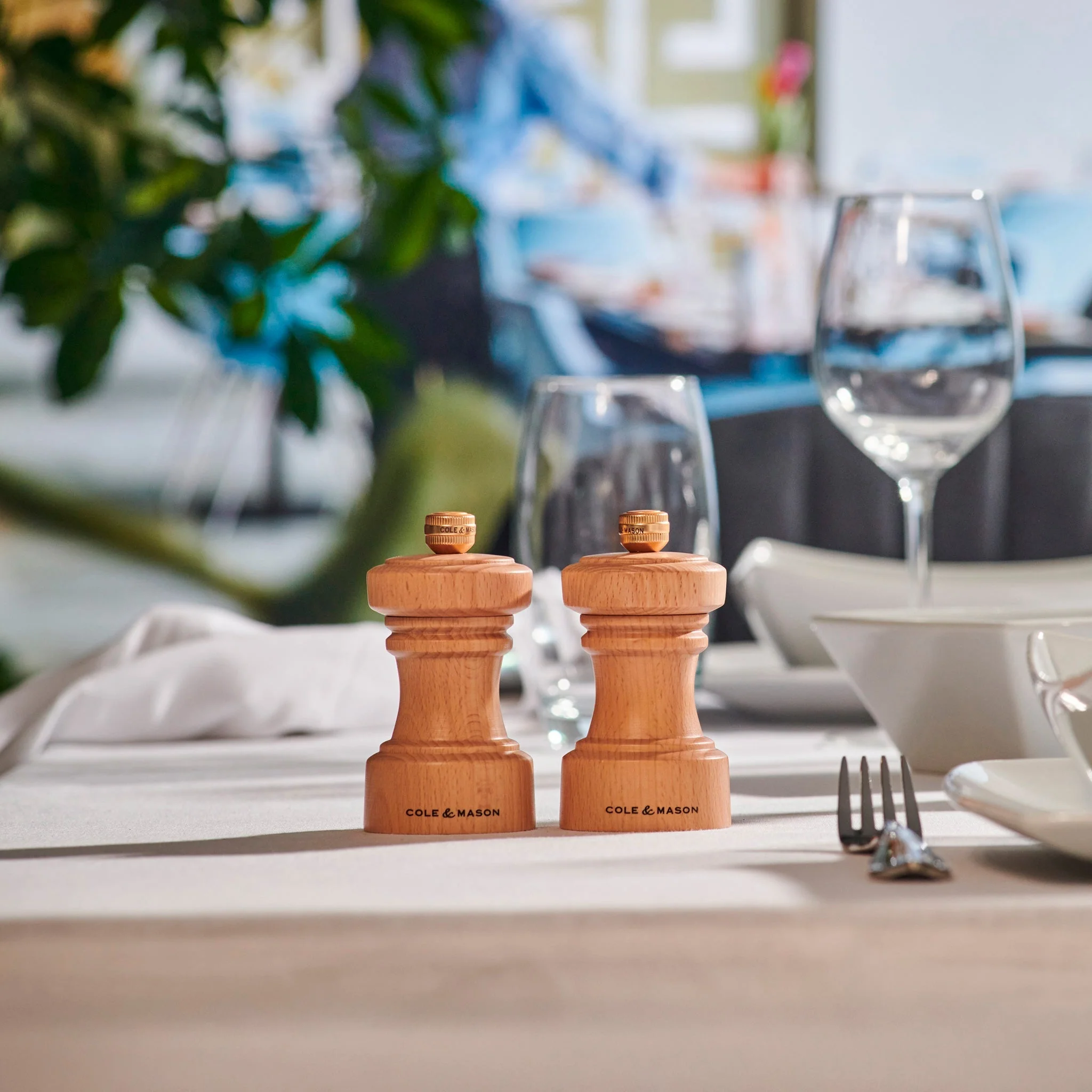 Cole & Mason Hoxton Natural Beech Salt & Pepper Mills - Image 12
