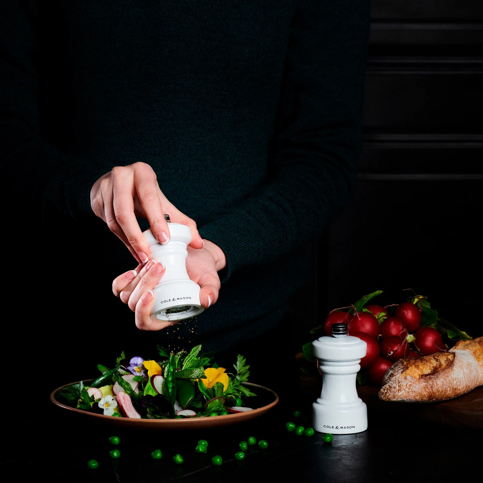 Cole & Mason Hoxton White Gloss Salt & Pepper Mills - Image 4