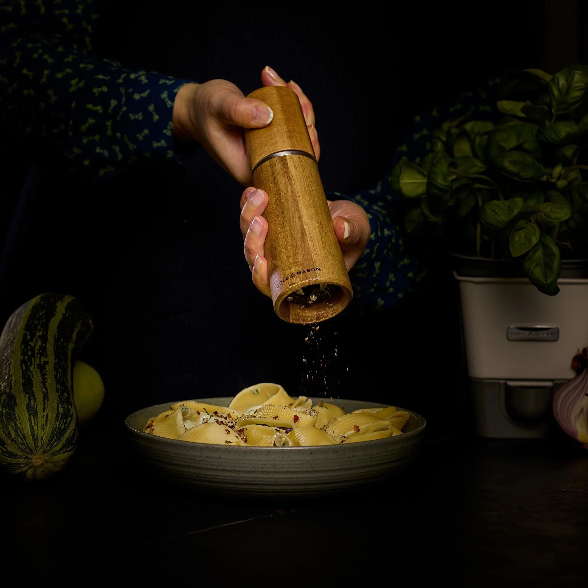 Cole & Mason Marlow Natural Acacia Salt & Pepper Mills - Image 3