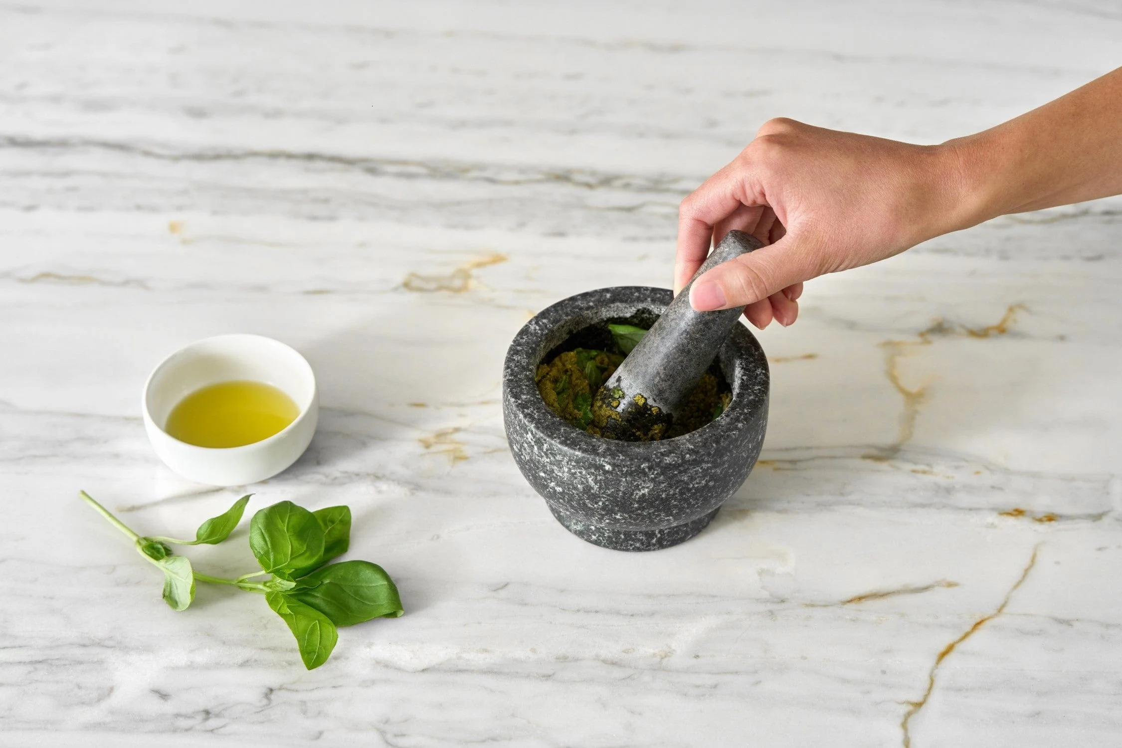 Cole & Mason Silver Granite Mortar & Pestle 5" - 4lb - Image 3