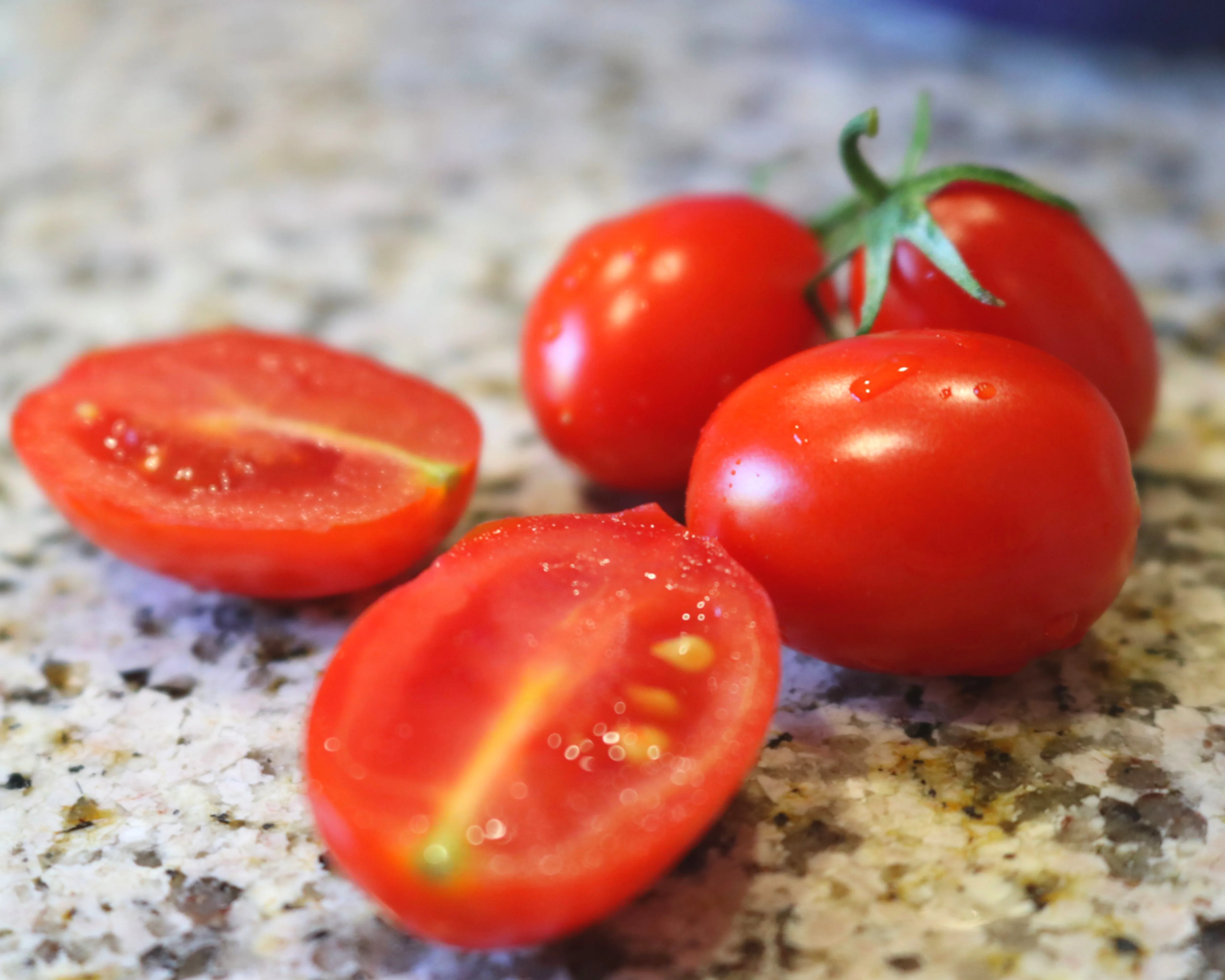 Cupid Hybrid Tomato Seeds - Image 2