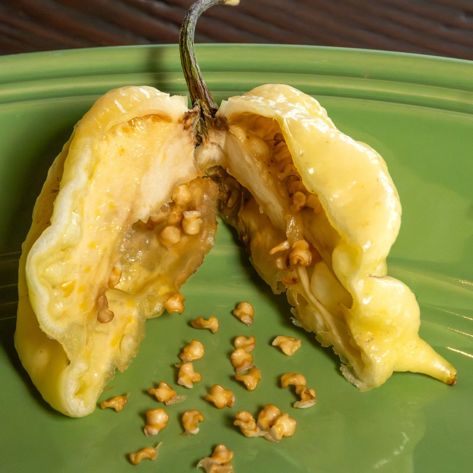 White Moruga Scorpion Pepper Seeds - Image 3